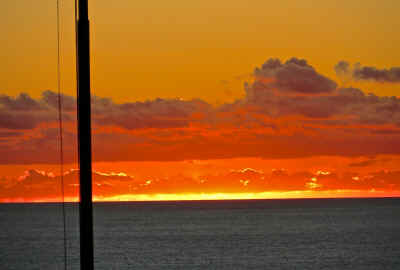 sunset at Sunset View.JPG (243102 bytes)